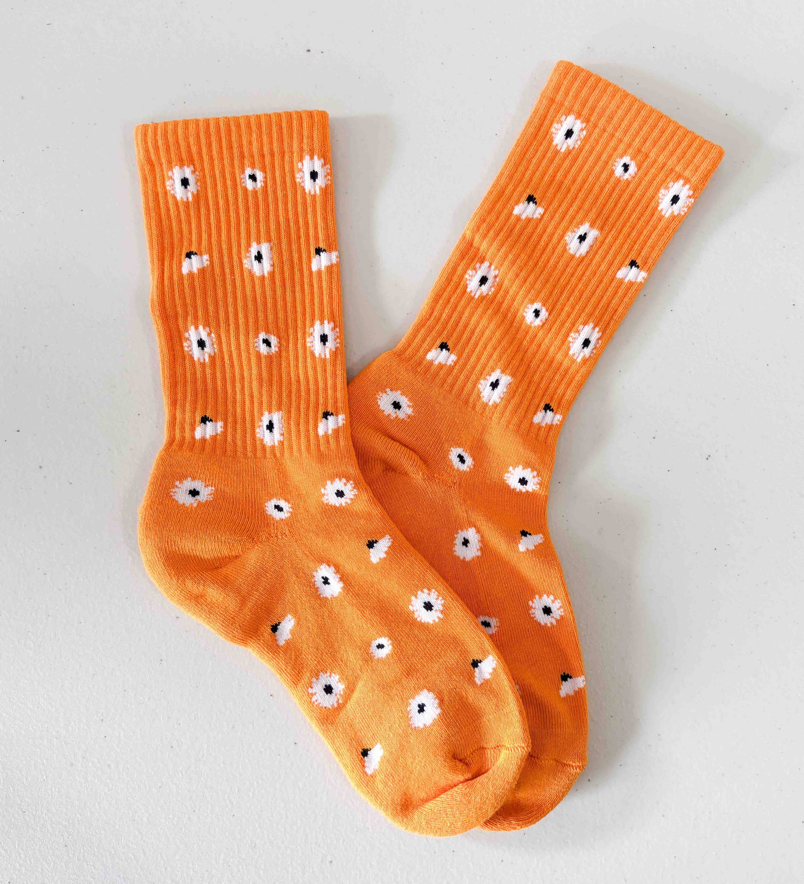 Daisy Dot Crew Socks